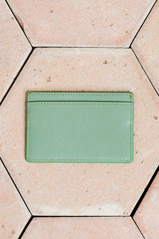 <tc>The Card Holder · Limited Edition</tc>