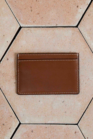 <tc>The Card Holder · Limited Edition</tc>