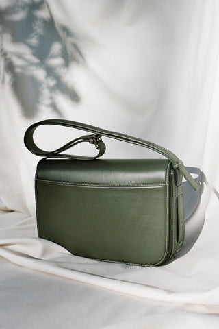 <tc>The Crossbody · Smooth Leather · Khaki · Limited Edition</tc>