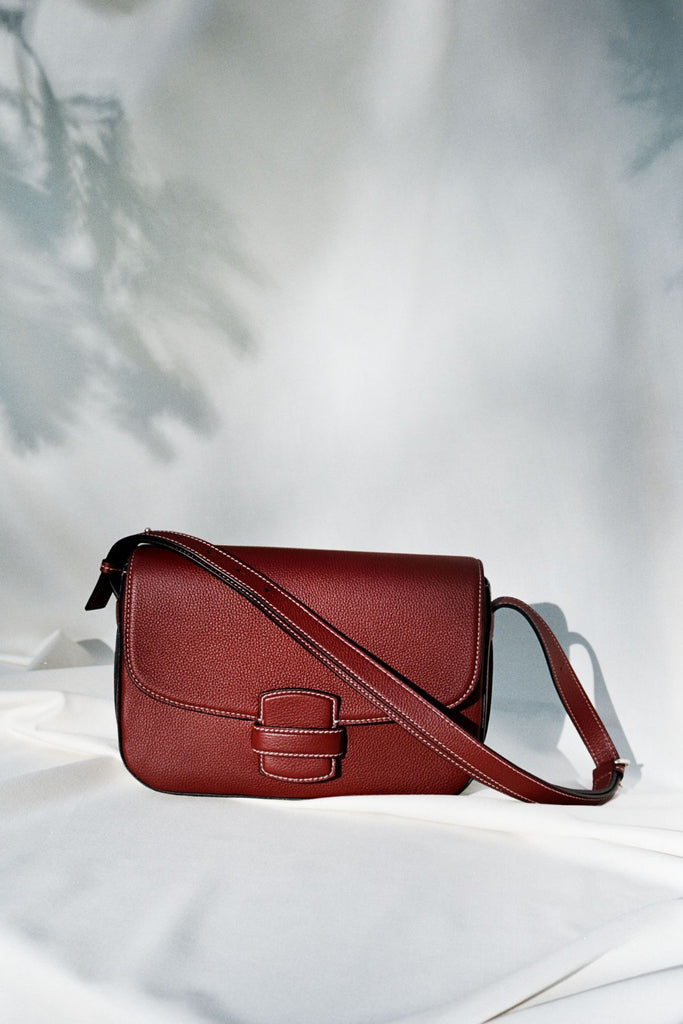 <tc>The Crossbody · Grained Leather · Griotte · Limited Edition</tc>