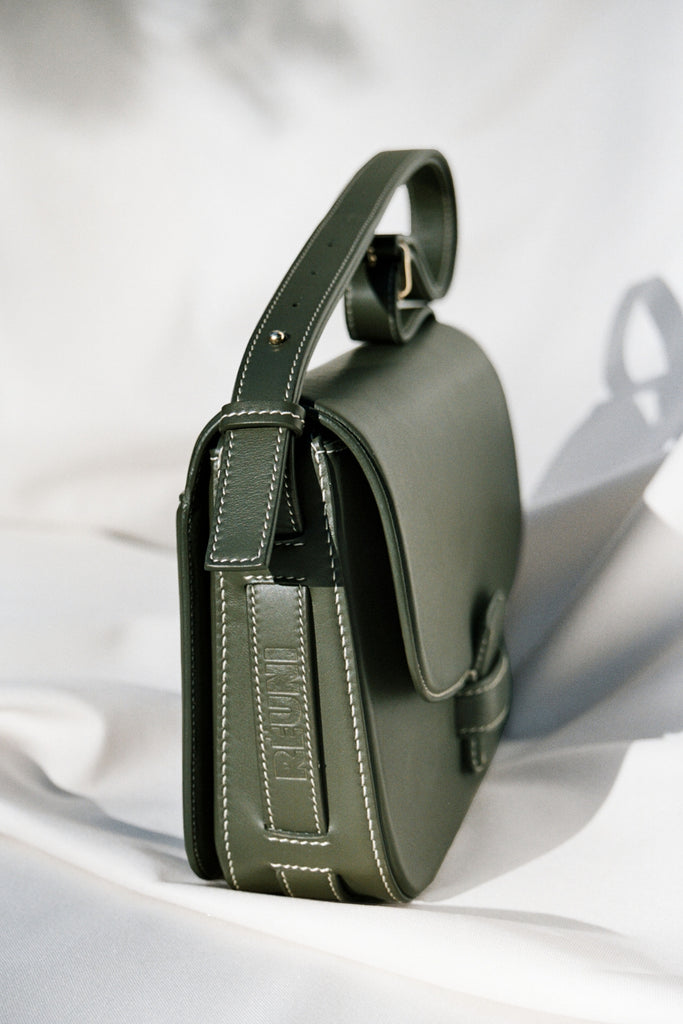 <tc>The Crossbody · Smooth Leather · Khaki · Limited Edition</tc>