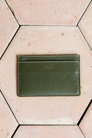 <tc>The Card Holder · Limited Edition</tc>