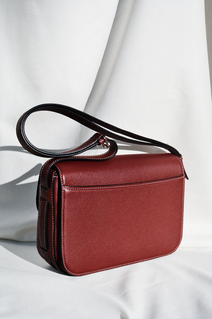 Le Crossbody · Cuir Grainé · Griotte · Édition Limitée