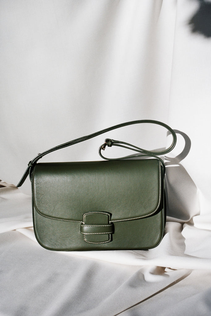 <tc>The Crossbody · Smooth Leather · Khaki · Limited Edition</tc>