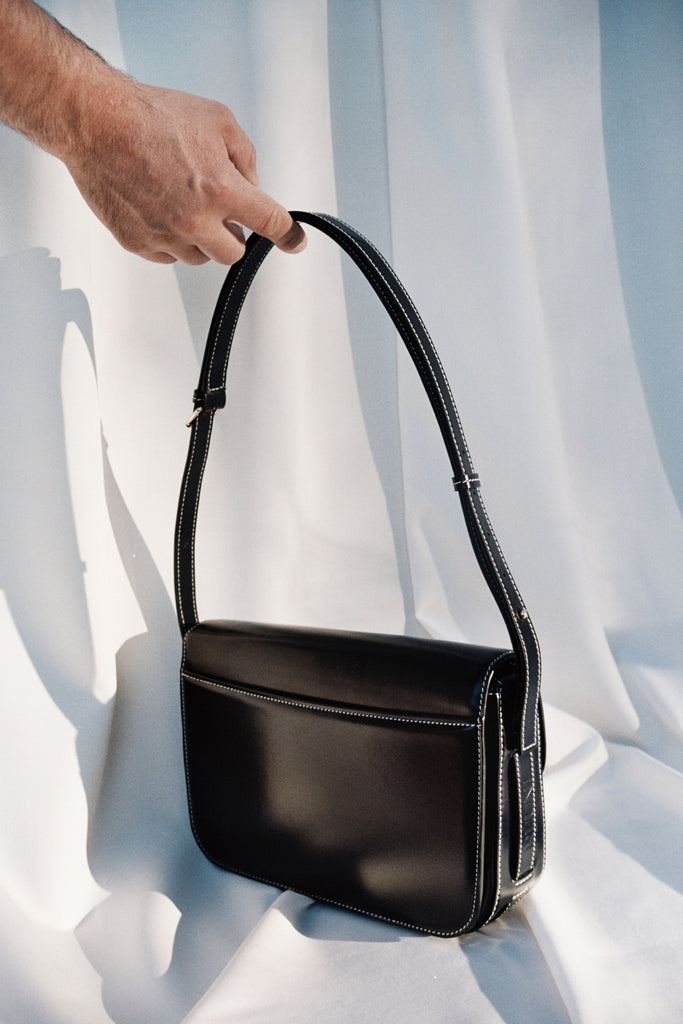 Le Crossbody · Cuir Liégé · Noir · Édition Limitée