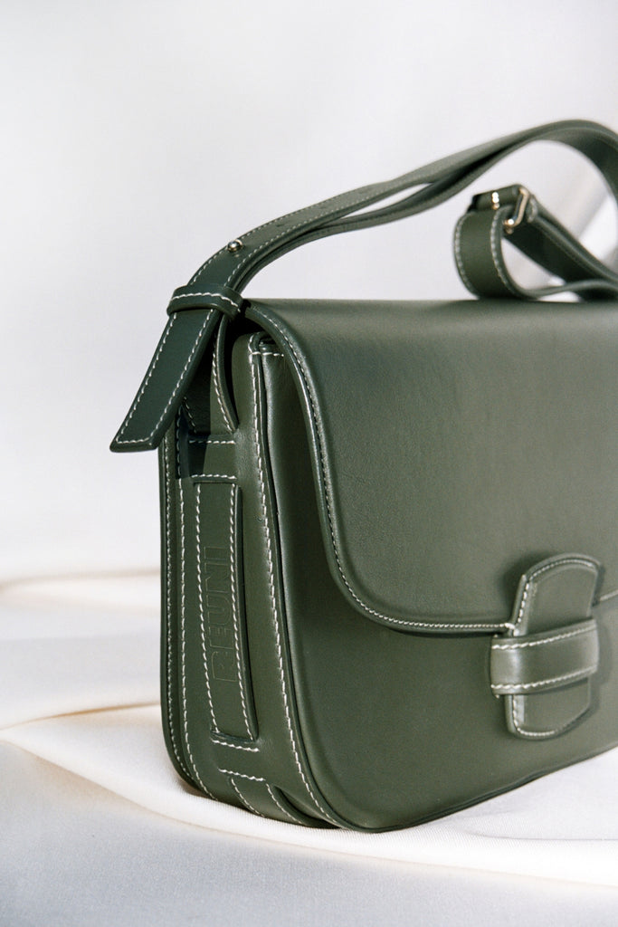 <tc>The Crossbody · Smooth Leather · Khaki · Limited Edition</tc>