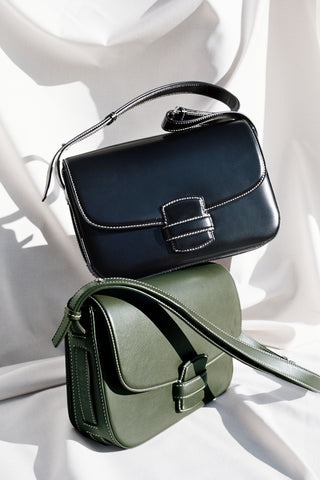 <tc>The Crossbody · Pebbled Leather · Black · Limited Edition</tc>